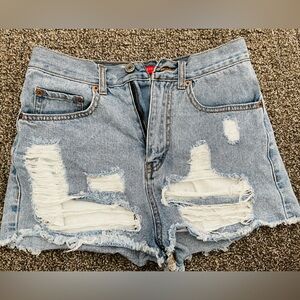 Mid rise lose shorts